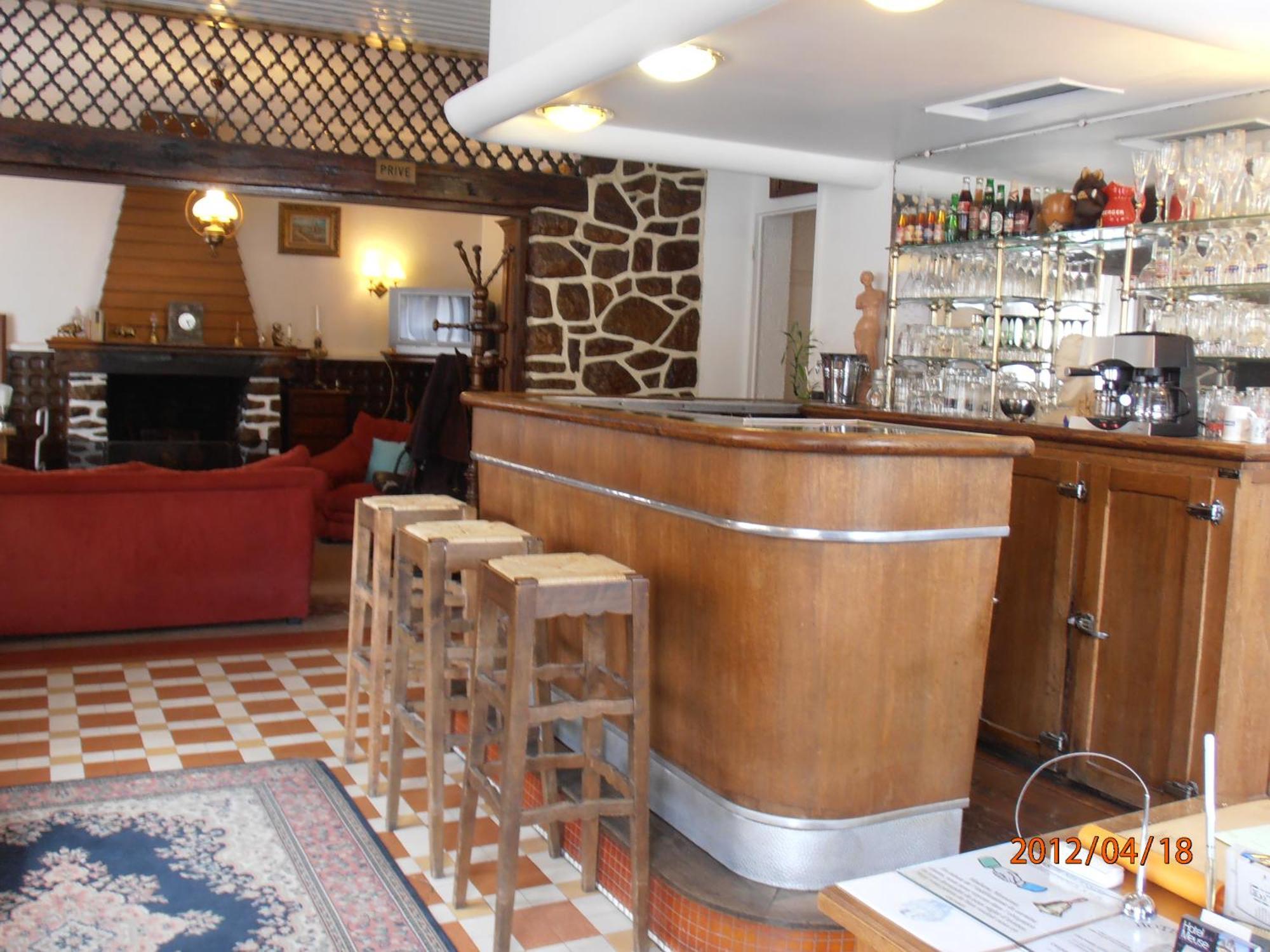 Hotel De La Meuse Charleville-Mezieres Ngoại thất bức ảnh