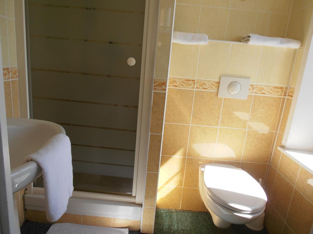Hotel De La Meuse Charleville-Mezieres Phòng bức ảnh